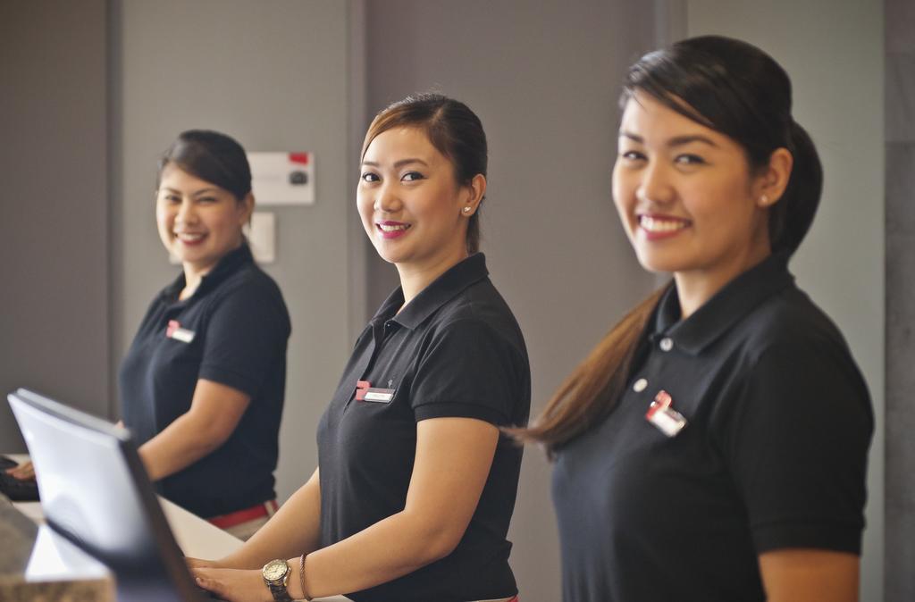 Red Planet Makati Amorsolo Makati City Exterior foto